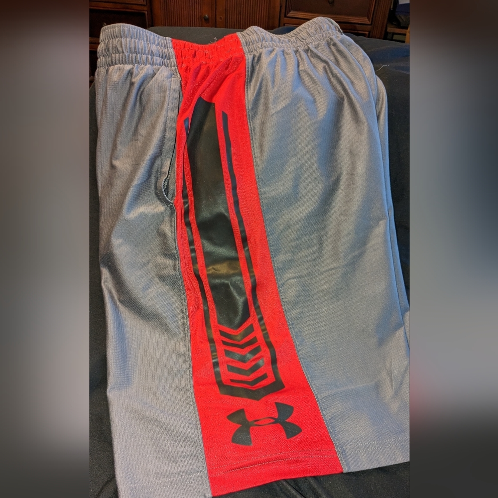 Under Armour, Large, Gray and Red Shorts